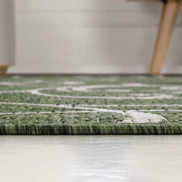 Maribel Traditional Classic All-Over Scroll Area Rug